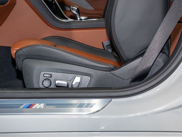 2026 BMW 8 Series 840i - Photo 15