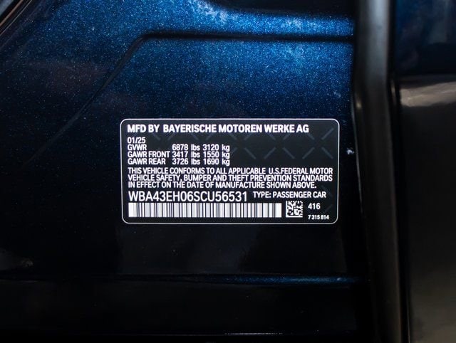 2025 BMW 7 Series 750e - Photo 24