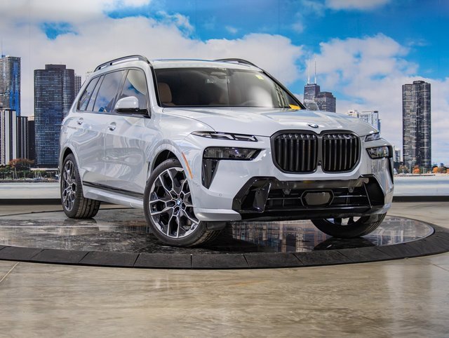 2025 BMW X7 40i's photo