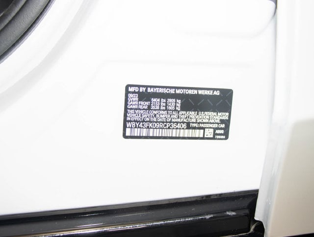 2024 BMW i5 M60 - Photo 21
