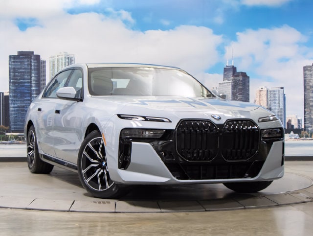 2026 BMW 740i Sedan 
