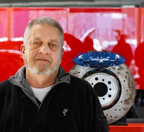 Staff member Dave Thomas from ID_e2e4a4