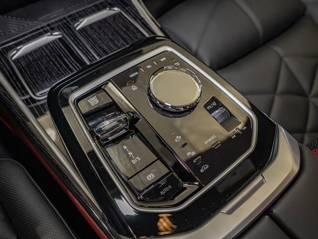 2026 BMW 7 Series 740i - Photo 19
