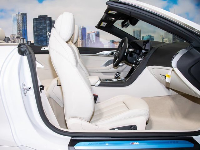2026 BMW 8 Series 840i - Photo 23