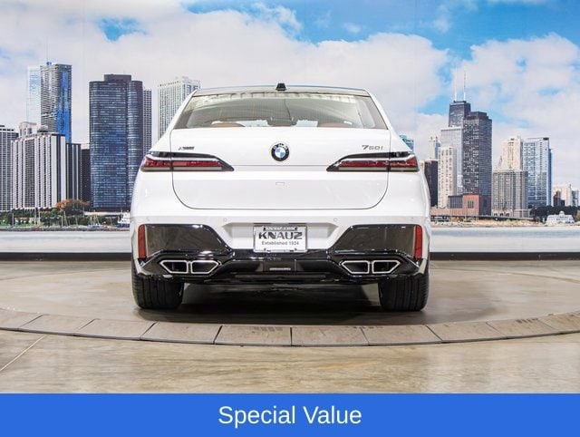 2025 BMW 7 Series 760i - Photo 11
