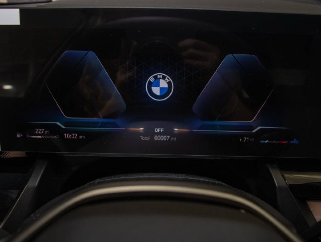 2027 BMW 5 Series 530i - Photo 17
