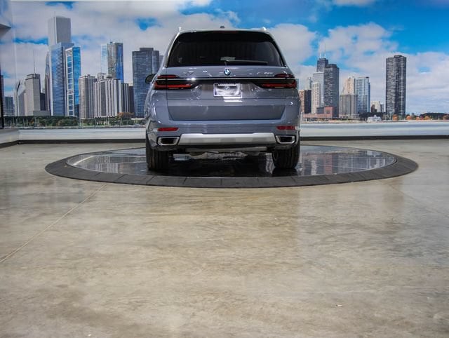 2026 BMW X7 40i - Photo 9