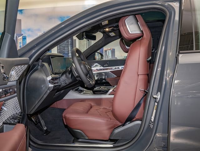 2026 BMW 7 Series 760i - Photo 20