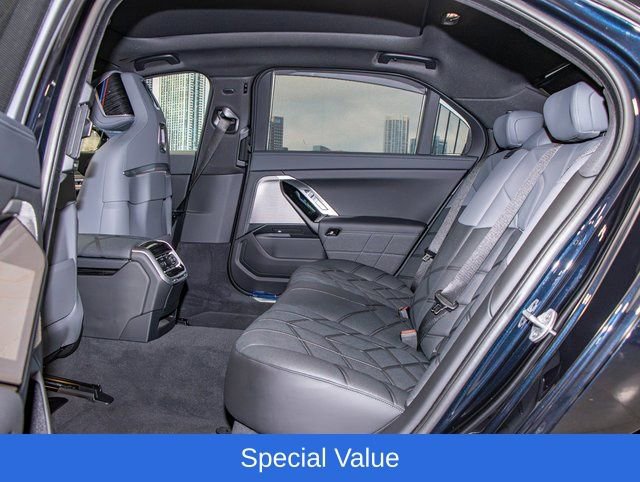 2025 BMW 7 Series 760i - Photo 22