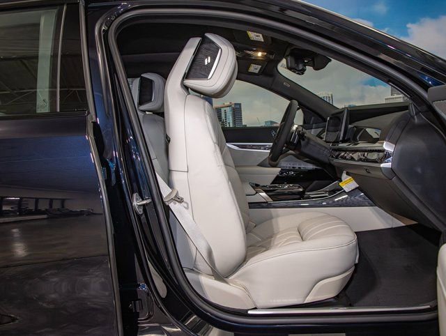2026 BMW 7 Series 740i - Photo 21