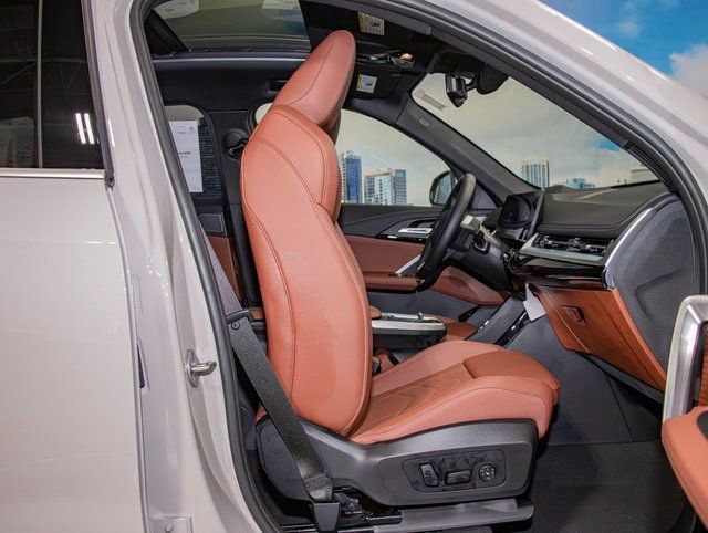 2026 BMW X1 28i - Photo 21