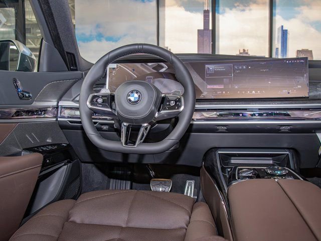 2026 BMW 7 Series 740i - Photo 16