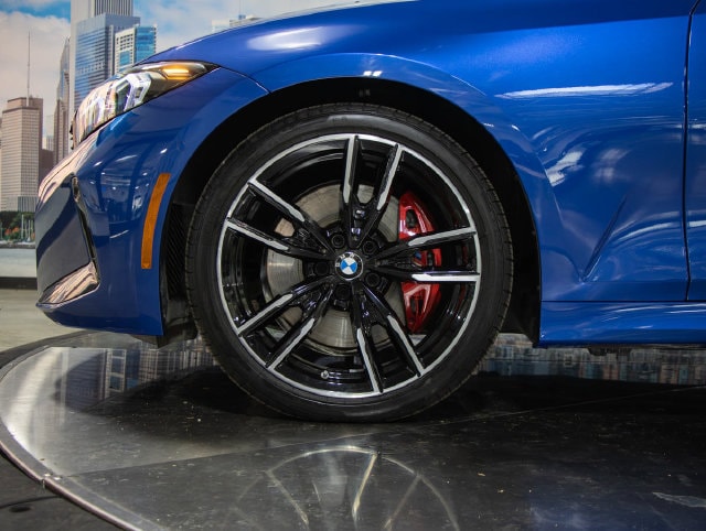 2025 BMW 3 Series M340i - Photo 7
