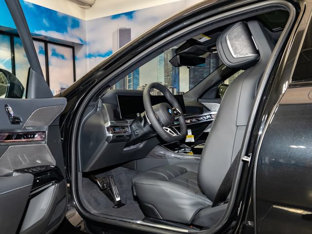 2026 BMW 7 Series 760i - Photo 13