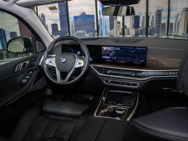 2026 BMW X7 40i - Photo 15