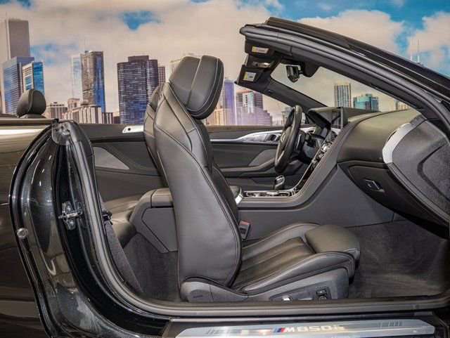 2024 BMW 8 Series M850i - Photo 23