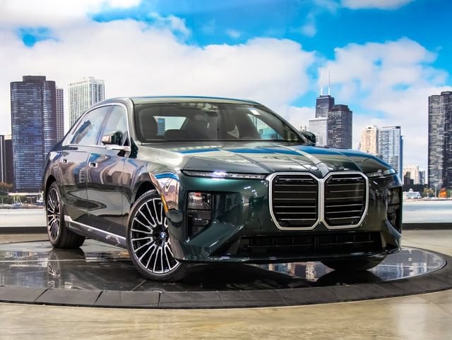 2027 BMW 740i Sedan 