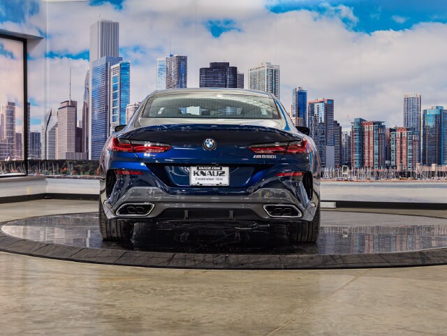 2026 BMW 8 Series M850i - Photo 11