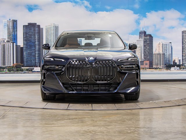 2025 Bmw 750e 750e xDrive photo 2