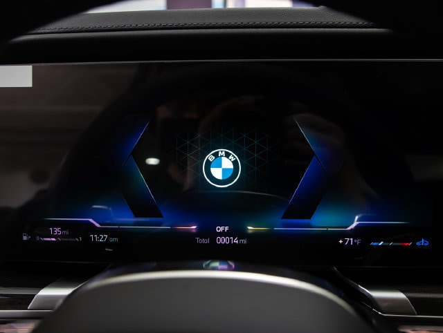 2026 BMW 7 Series 760i - Photo 18
