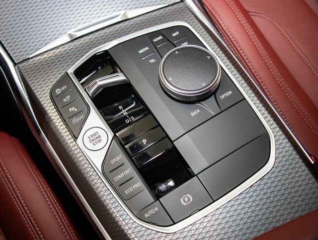2026 BMW 3 Series 330i - Photo 19