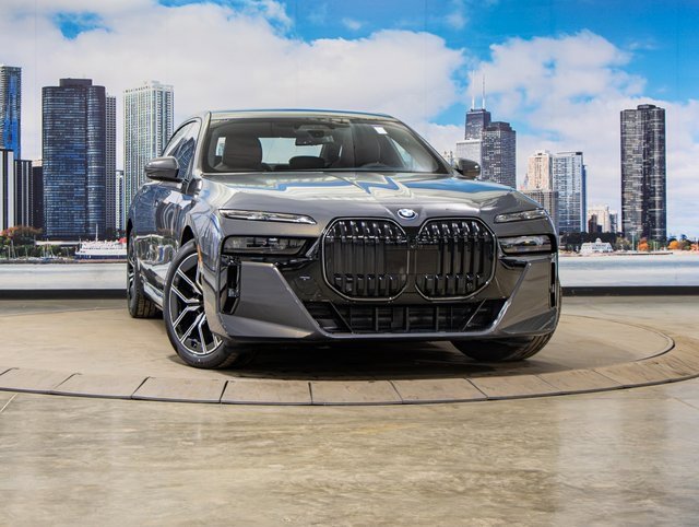 2026 BMW 7 Series 750e's photo