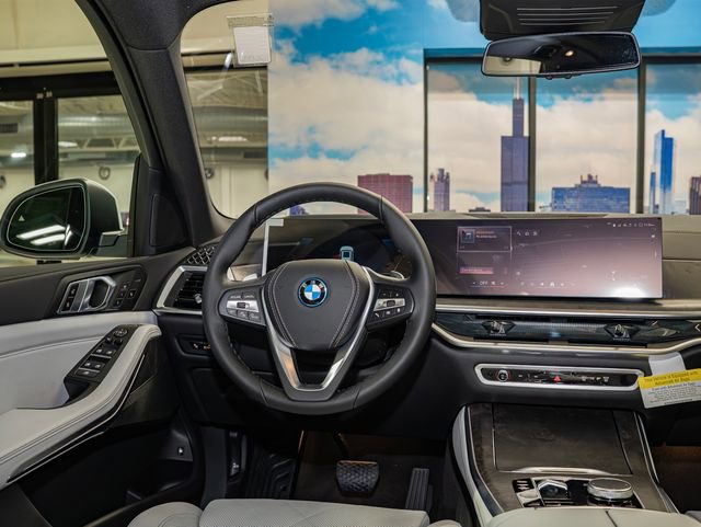 2026 BMW X5 50e - Photo 16