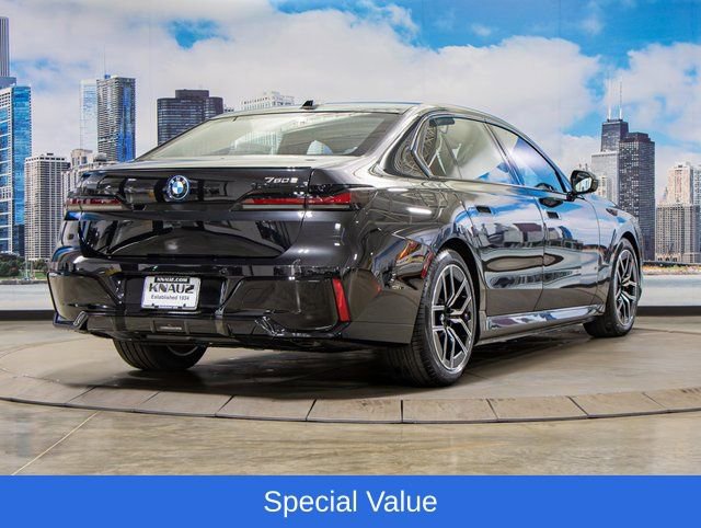 2025 BMW 7 Series 750e - Photo 8