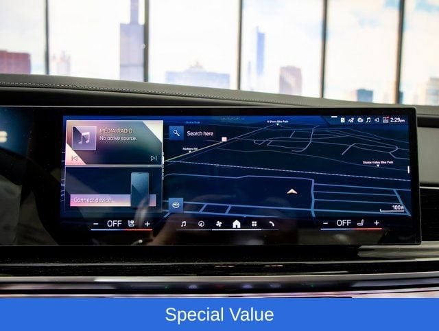 2025 BMW 7 Series 750e - Photo 19