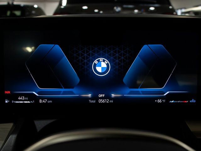 2025 BMW 5 Series 530i - Photo 18