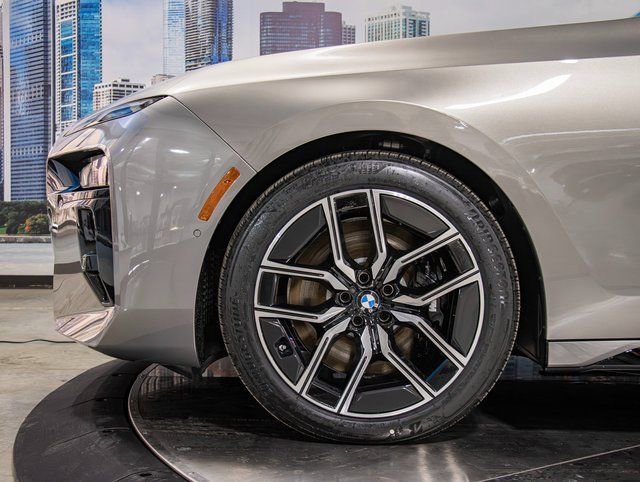 2026 BMW 7 Series 740i - Photo 7