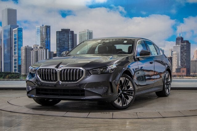 Used 2024 BMW 5 Series 530i with VIN WBA53FJ06RCS30603 for sale in Lake Bluff, IL