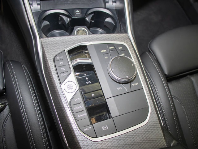 2025 BMW 3 Series M340i - Photo 19