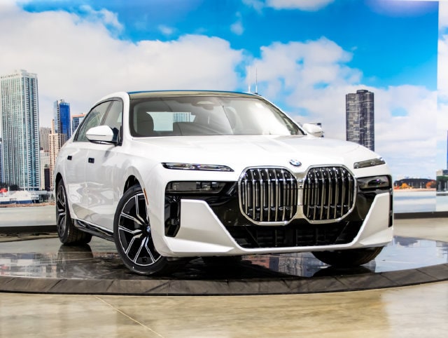 2026 BMW 740i Sedan 