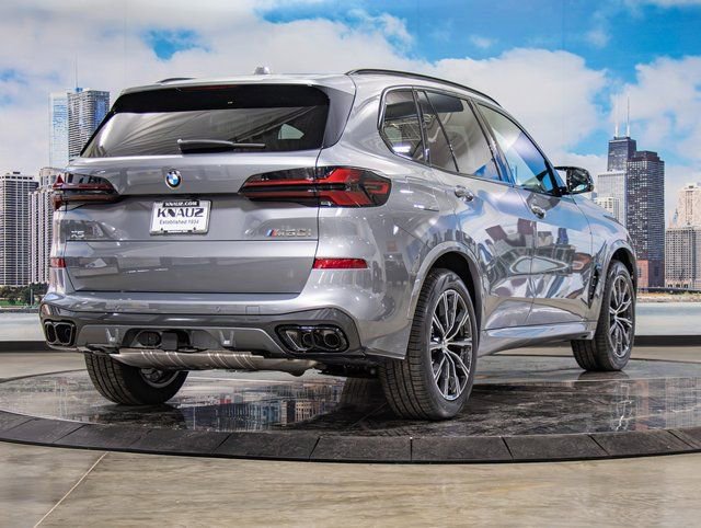 2026 BMW X5 M60i - Photo 8