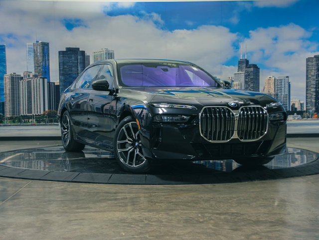 2026 BMW 760i Sedan 