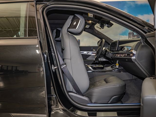 2026 BMW 7 Series 760i - Photo 21