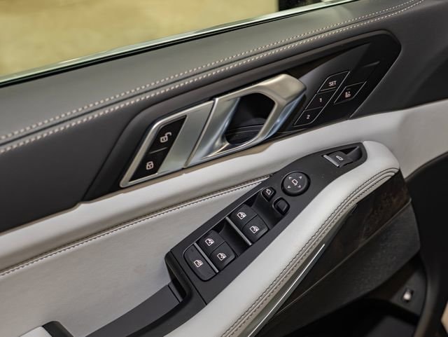 2026 BMW X5 50e - Photo 14