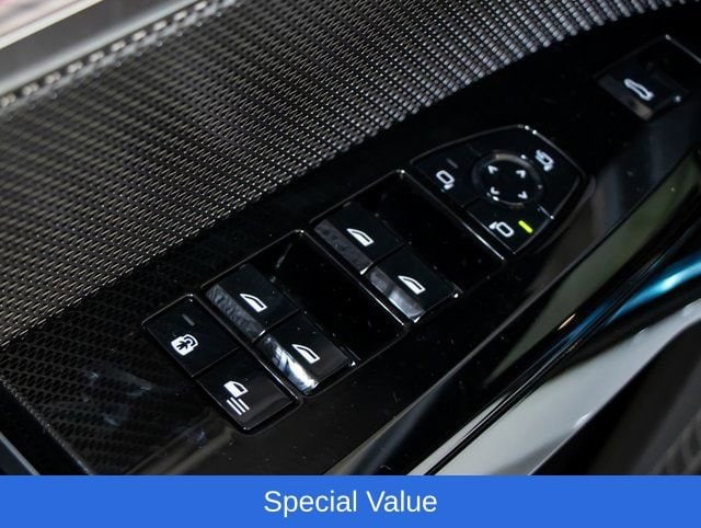 2025 BMW 7 Series 760i - Photo 15