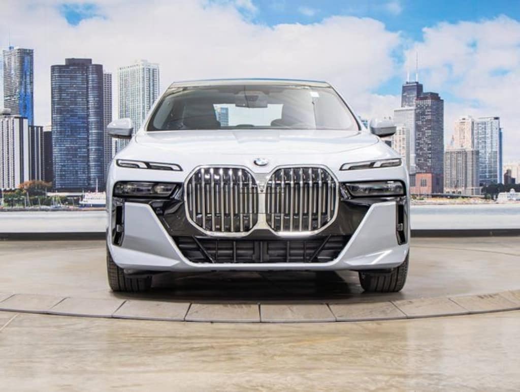 Used 2025 BMW 740i xDrive Sedan