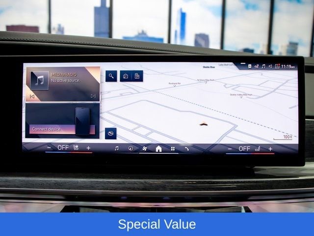 2025 BMW 7 Series 750e - Photo 19