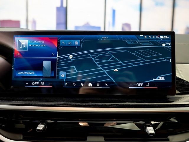 2026 BMW X5 M60i - Photo 18