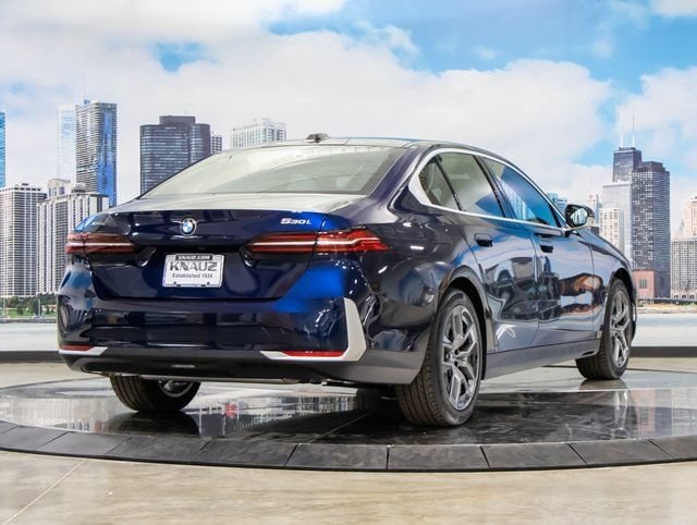 2026 BMW 5 Series 530i - Photo 8