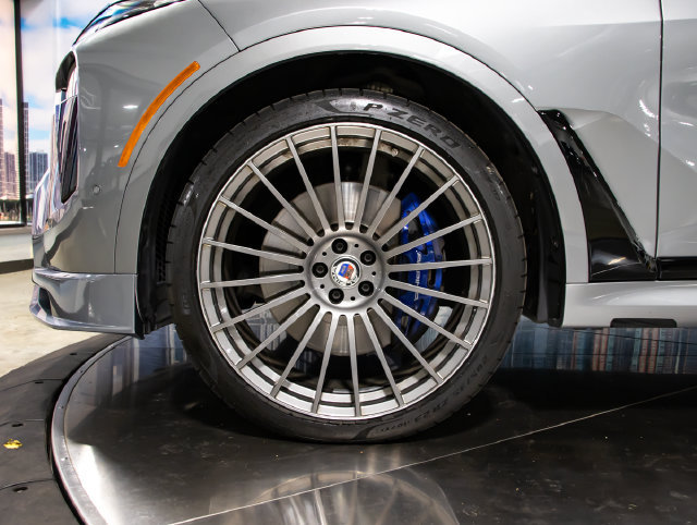 2025 BMW X7 ALPINA XB7 - Photo 7