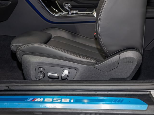 2026 BMW 8 Series M850i - Photo 15