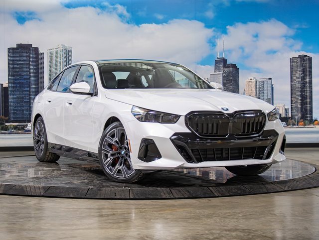 2026 BMW 5 Series 550e's photo