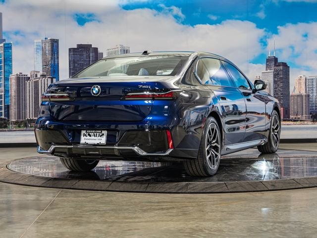 2026 BMW 7 Series 740i - Photo 8