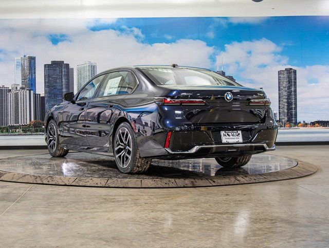 2026 BMW 7 Series 740i - Photo 9