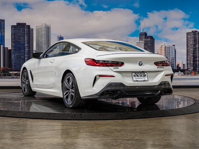 2026 BMW 8 Series M850i - Photo 9