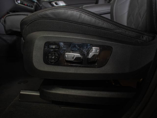 2026 BMW X7 40i - Photo 14